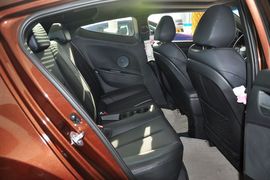 2012款现代飞思Veloster