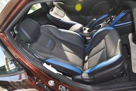 2012款现代飞思Veloster