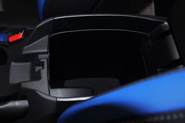 2012款现代飞思Veloster