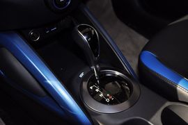2012款现代飞思Veloster