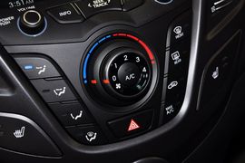 2012款现代飞思Veloster