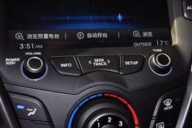 2012款现代飞思Veloster