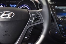 2012款现代飞思Veloster