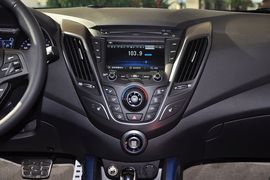 2012款现代飞思Veloster