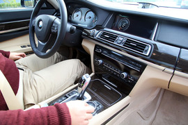 2013款宝马740Li豪华型深度测试