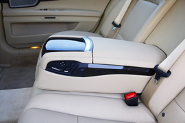 2013款宝马740Li豪华型深度测试