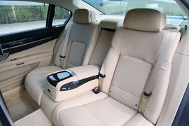 2013款宝马740Li豪华型深度测试