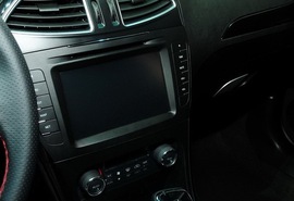 2013款比亚迪思锐VS北汽绅宝