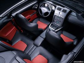 2004款阿斯顿马丁Vanquish