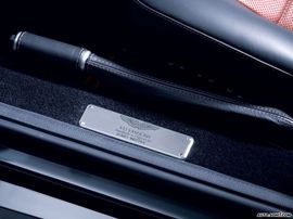 2004款阿斯顿马丁Vanquish