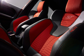 2014款福特嘉年华ST