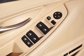 2013款宝马535Li行政型