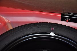 2012款吉利全球鹰熊猫1.0L手动标准型