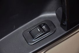 2012款吉利全球鹰熊猫1.0L手动标准型