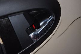 2012款吉利全球鹰熊猫1.0L手动标准型