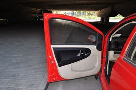 2012款吉利全球鹰熊猫1.0L手动标准型