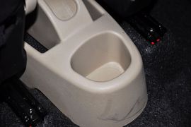 2012款吉利全球鹰熊猫1.0L手动标准型