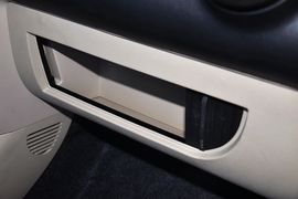 2012款吉利全球鹰熊猫1.0L手动标准型