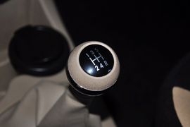 2012款吉利全球鹰熊猫1.0L手动标准型