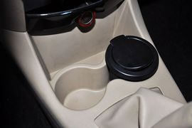 2012款吉利全球鹰熊猫1.0L手动标准型