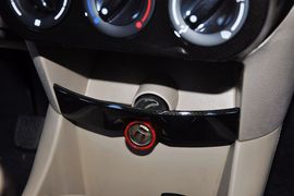 2012款吉利全球鹰熊猫1.0L手动标准型