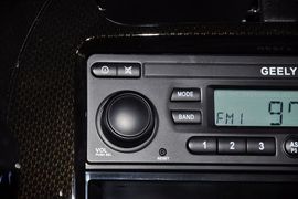 2012款吉利全球鹰熊猫1.0L手动标准型