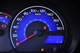 2012款吉利全球鹰熊猫1.0L手动标准型