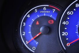 2012款吉利全球鹰熊猫1.0L手动标准型