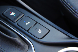 2013款北京现代全新胜达2.0T试驾