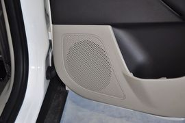 2012款福特福克斯三厢1.6L手自一体舒适型
