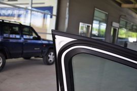 2012款福特福克斯三厢1.6L手自一体舒适型