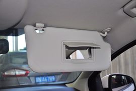 2012款福特福克斯三厢1.6L手自一体舒适型