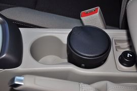 2012款福特福克斯三厢1.6L手自一体舒适型