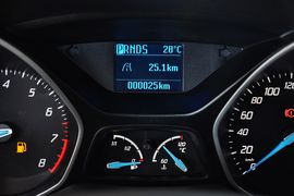 2012款福特福克斯三厢1.6L手自一体舒适型