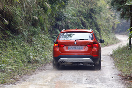 2013款华晨宝马X1试驾