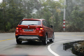 2013款华晨宝马X1试驾