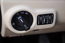 2012款菲亚特菲翔1.4T手动悦享版