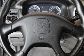 2013款风行菱智1.6L手动豪华型