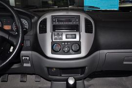 2013款风行菱智1.6L手动豪华型