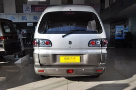 2013款风行菱智1.6L手动豪华型