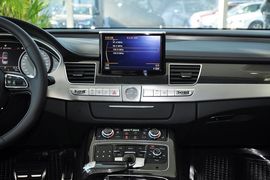 2013款奥迪S8