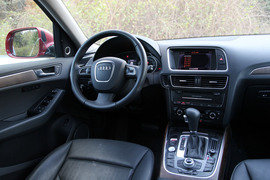 2012款奥迪Q5对比试驾图解