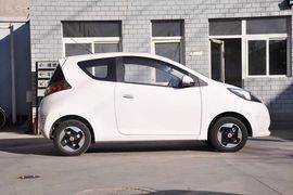 2012款荣威E50纯电动车