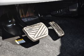 2013款铃木奥拓1.0L自动豪华型