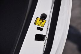 2013款铃木奥拓1.0L自动豪华型