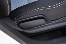 2013款铃木奥拓1.0L自动豪华型