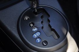 2013款铃木奥拓1.0L自动豪华型