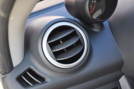 2013款铃木奥拓1.0L自动豪华型