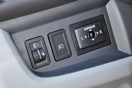 2013款铃木奥拓1.0L自动豪华型