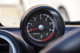 2013款铃木奥拓1.0L自动豪华型